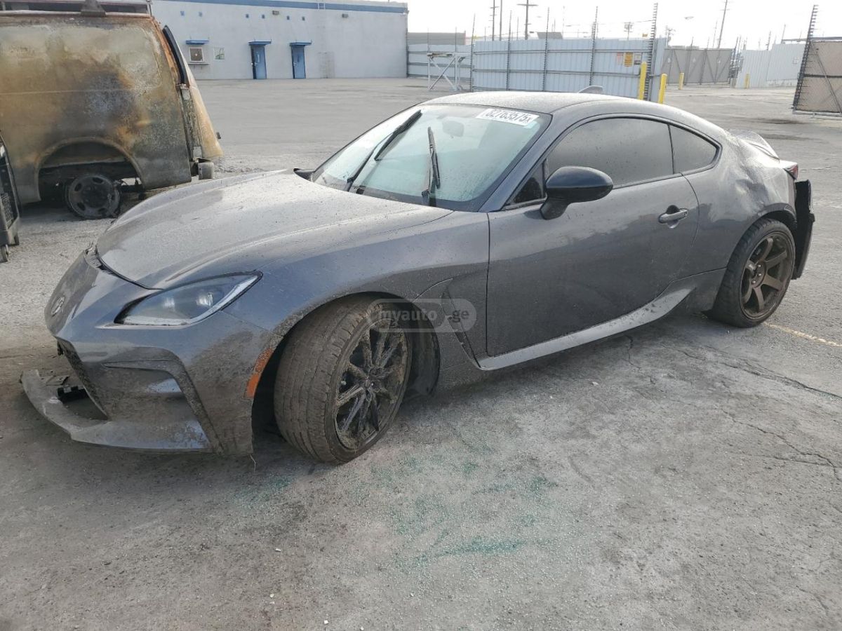 Toyota Progres