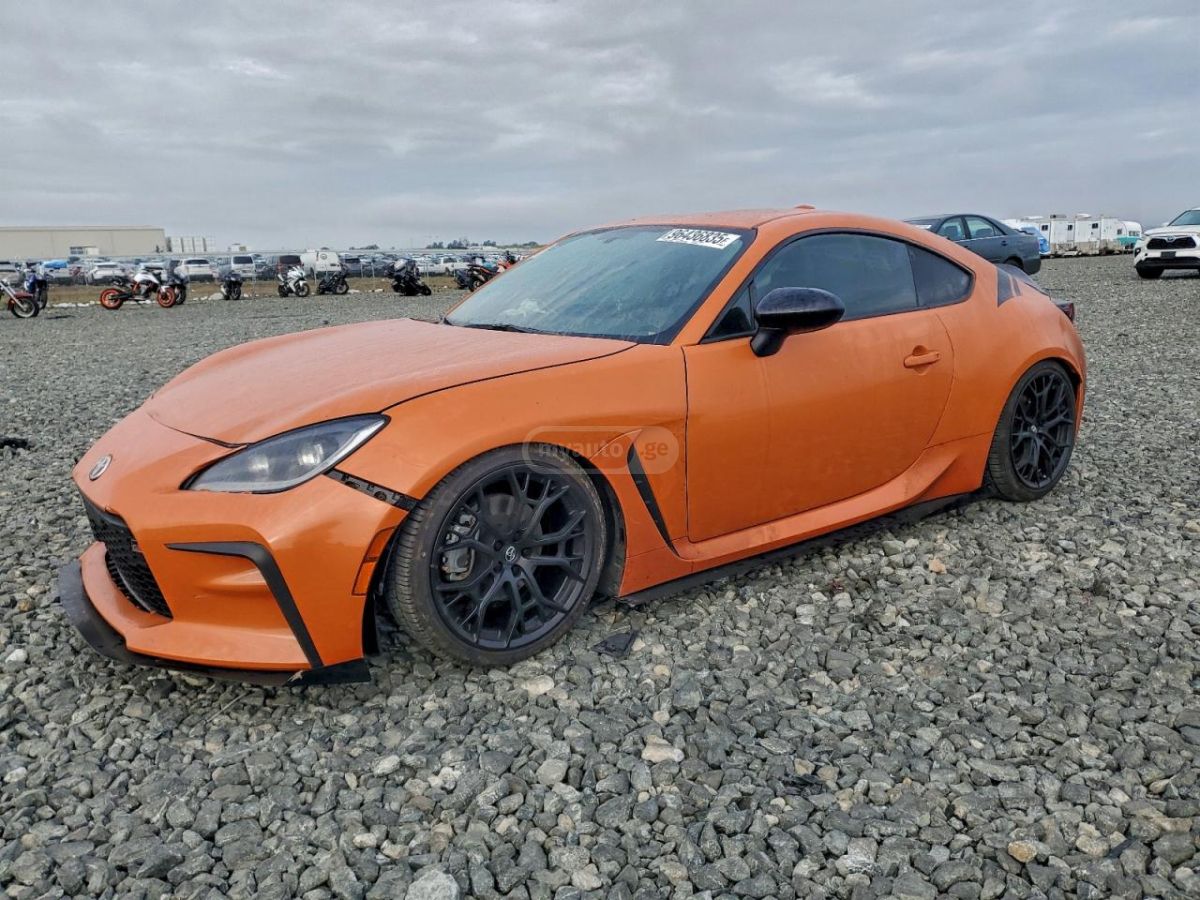 Toyota Progres