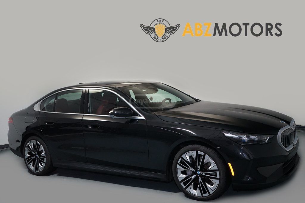 BMW 540 2026 — photo 2