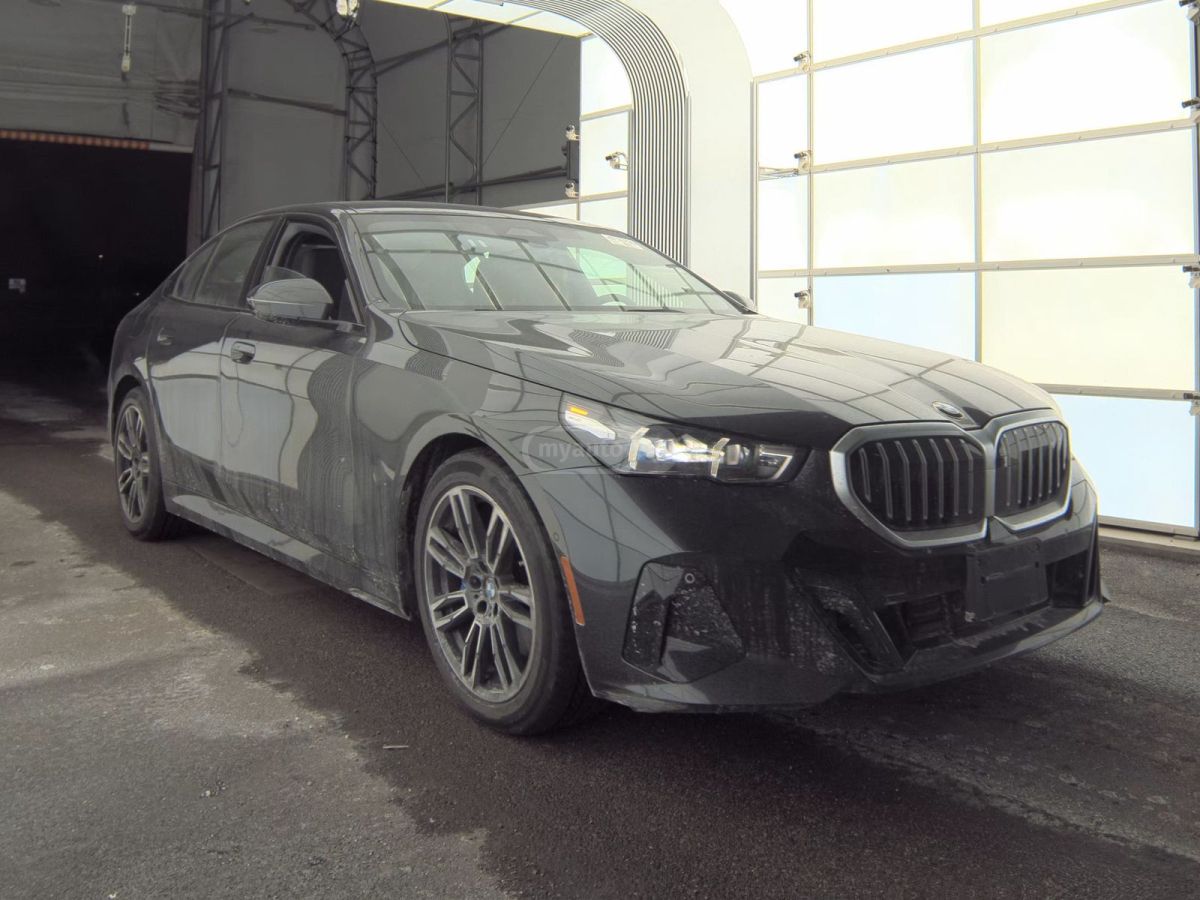 BMW 530 2026 — photo 2