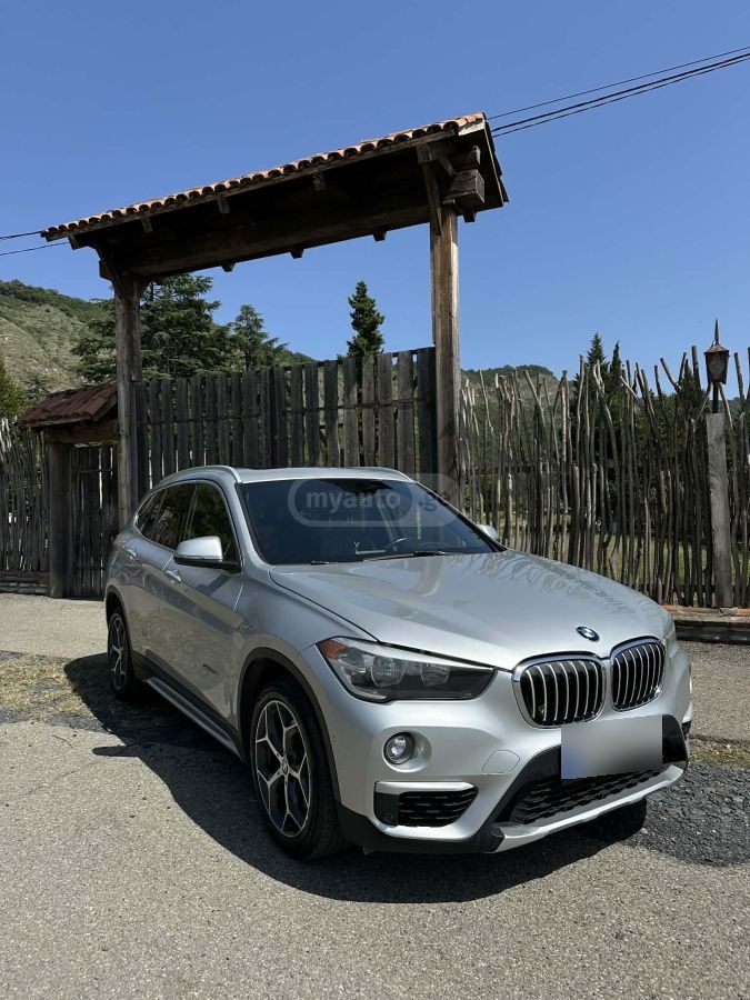 BMW X1 2017 — photo 2