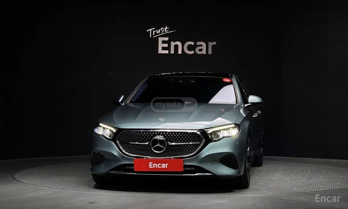 Mercedes-Benz E 200 2024 — photo 2