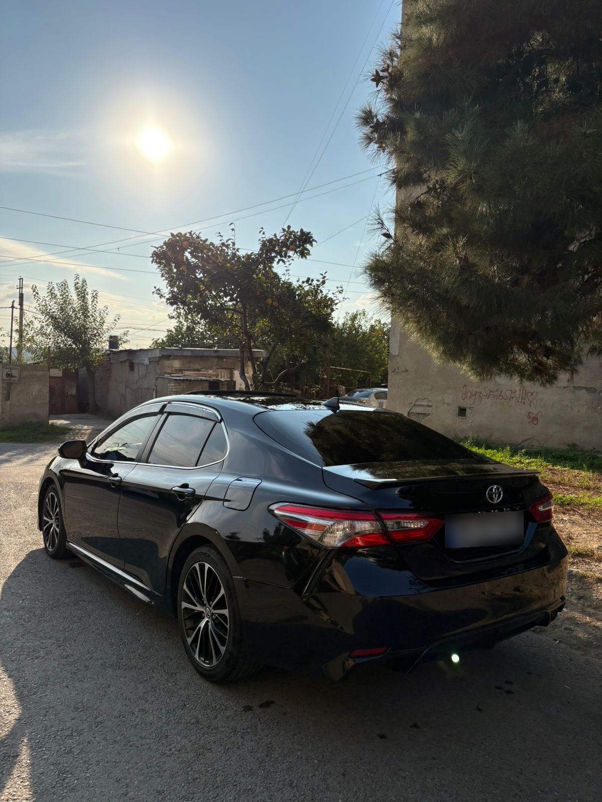 Toyota Camry 2019 — photo 2