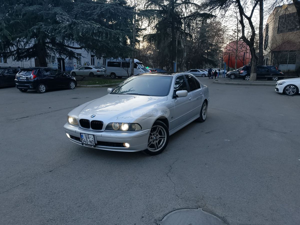 BMW 525 2002 — photo 2