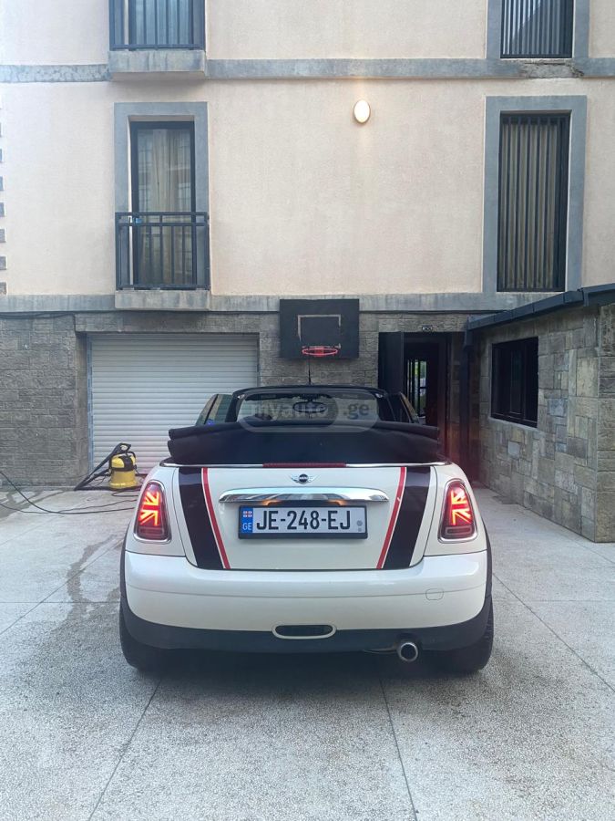 Mini Cooper 2010 — photo 2