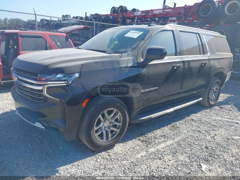 Chevrolet Suburban 2022 — photo 2
