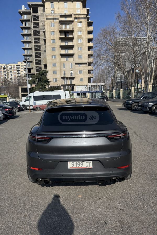 Porsche Cayenne 2020 — photo 2