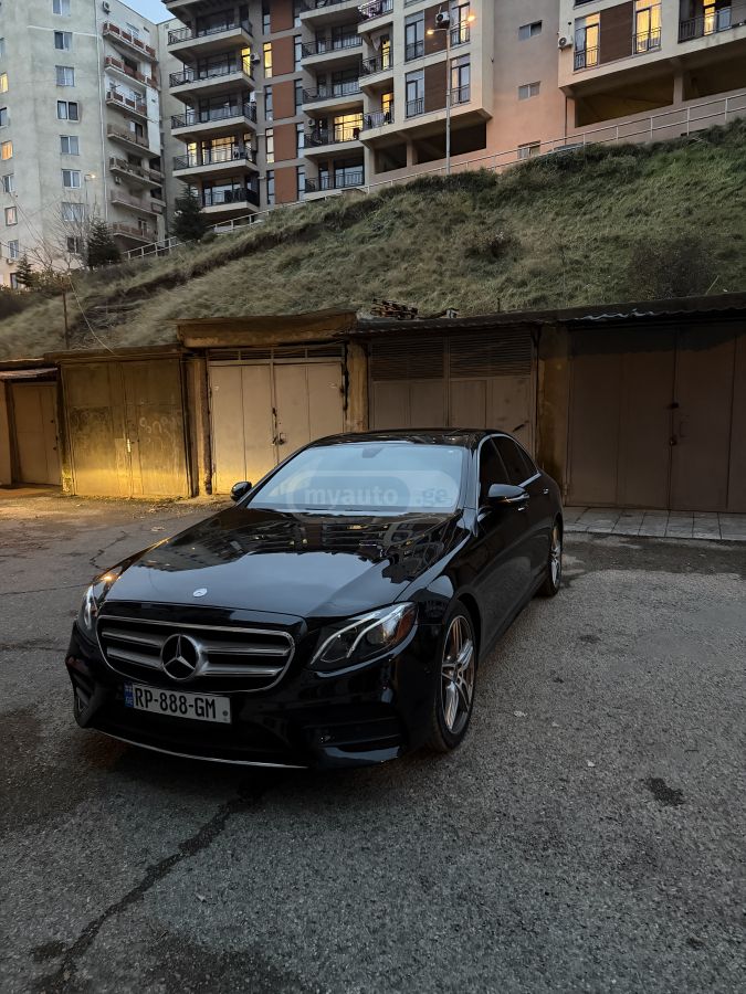 Mercedes-Benz E 300 2016 — photo 2