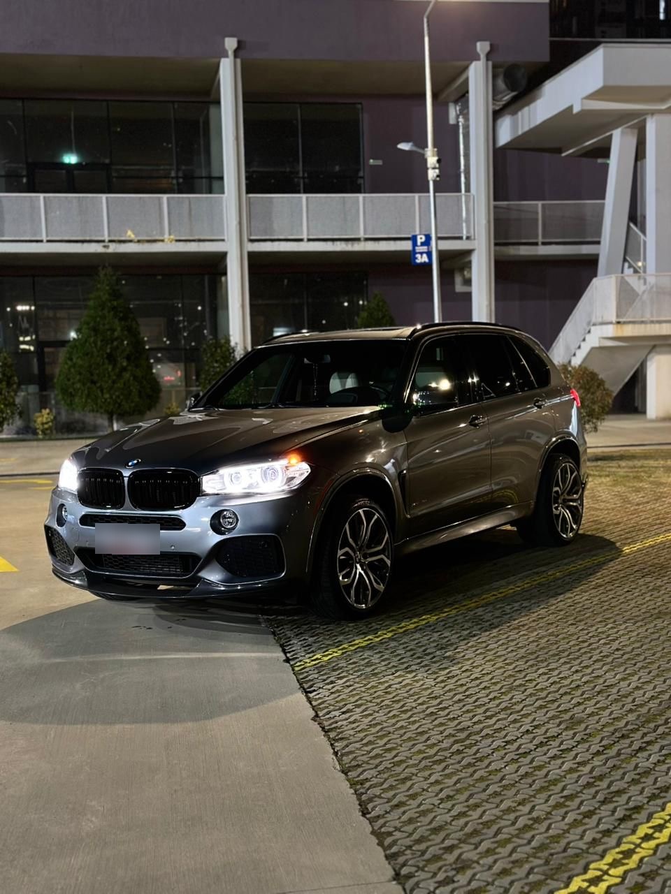 BMW X5 2015 — photo 2