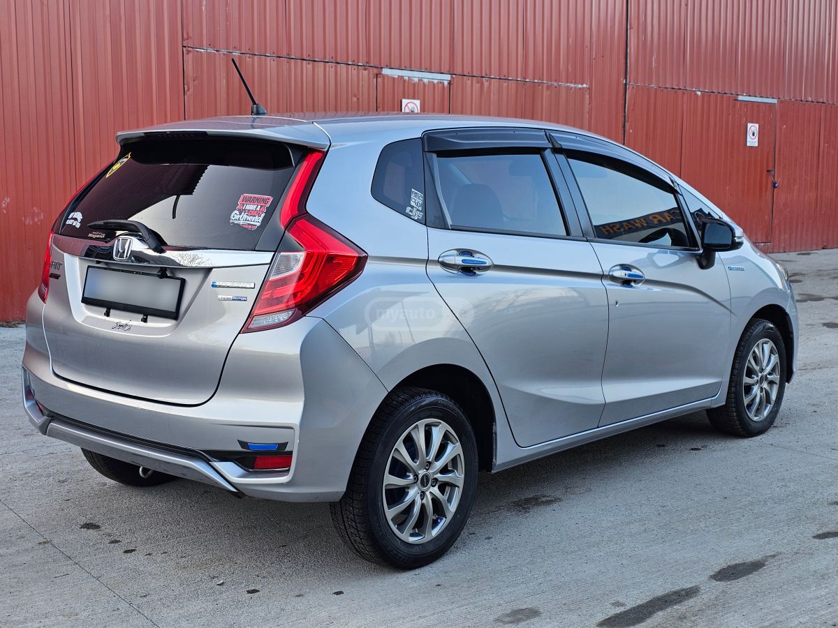 Honda Fit 2018 — photo 2