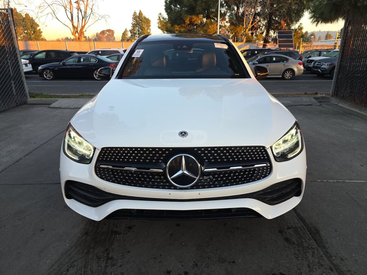 Mercedes-Benz GLC 300 2022 — photo 2