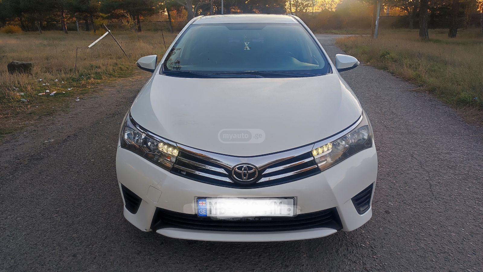 Toyota Corolla 2015 — photo 2