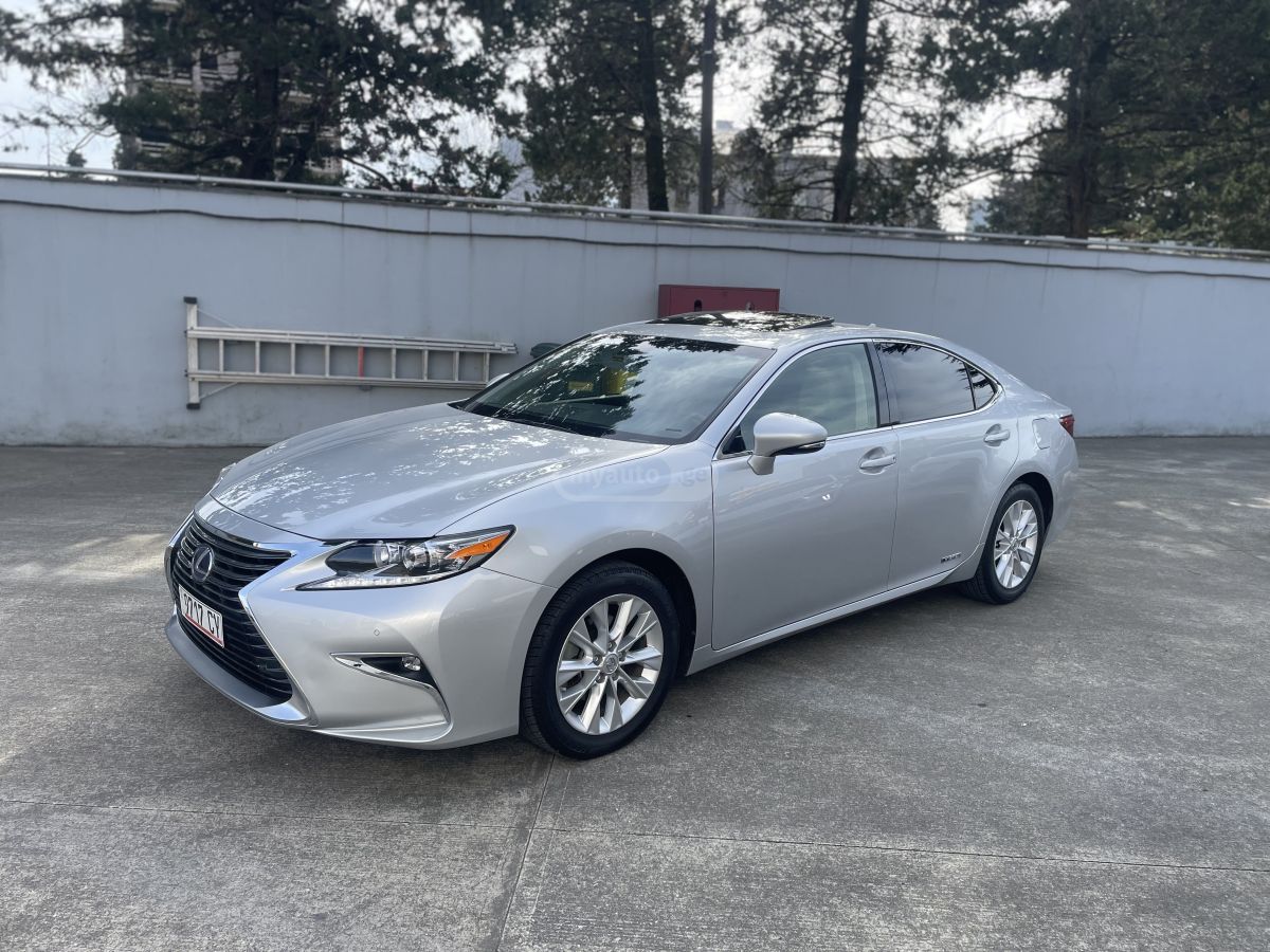 Lexus ES 300 2013 — photo 2