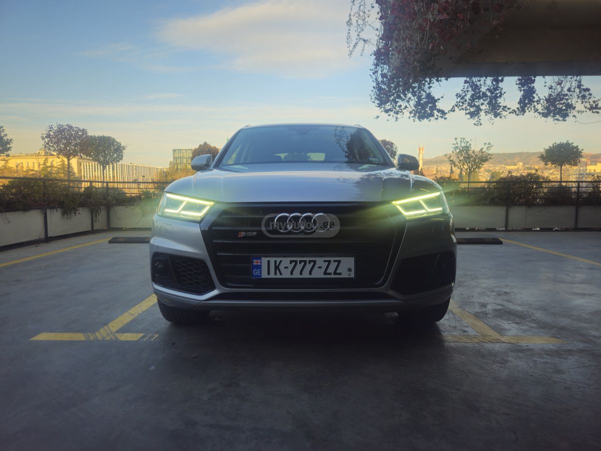 Audi Q5 2019 — photo 2
