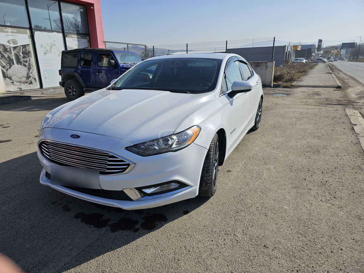 Ford Fusion 2017 — photo 2