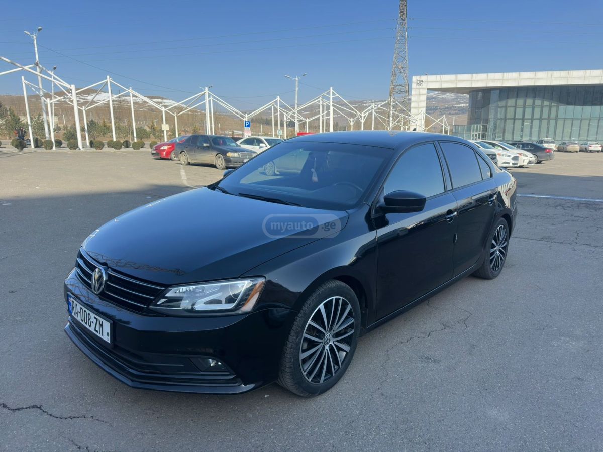 Volkswagen Jetta 2016 — photo 2