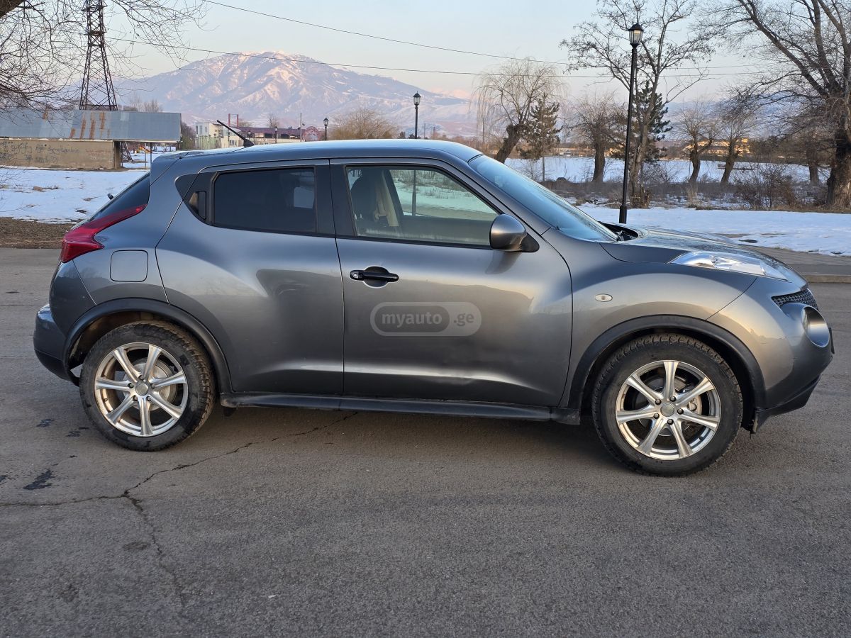 Nissan Juke 2012 — photo 2