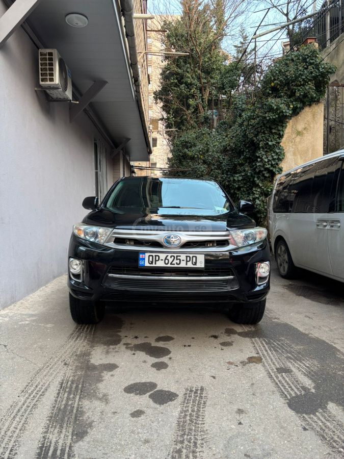 Toyota Highlander 2012 — photo 2