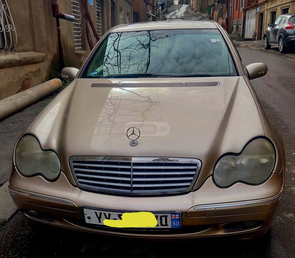 Mercedes-Benz C 400