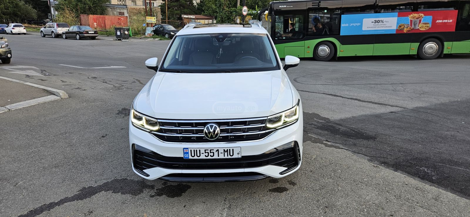 Volkswagen Tiguan 2022 — photo 2