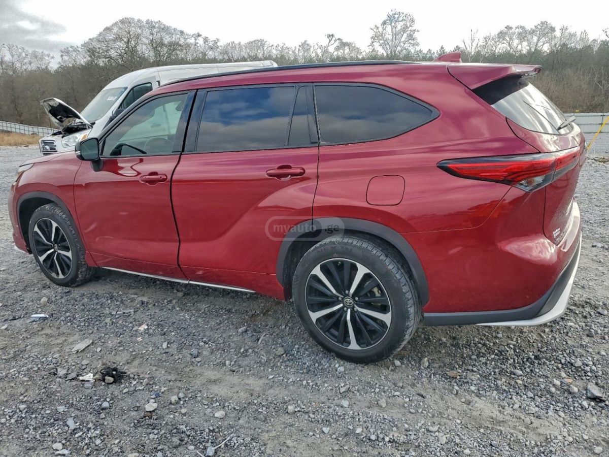Toyota Highlander 2021 — photo 2