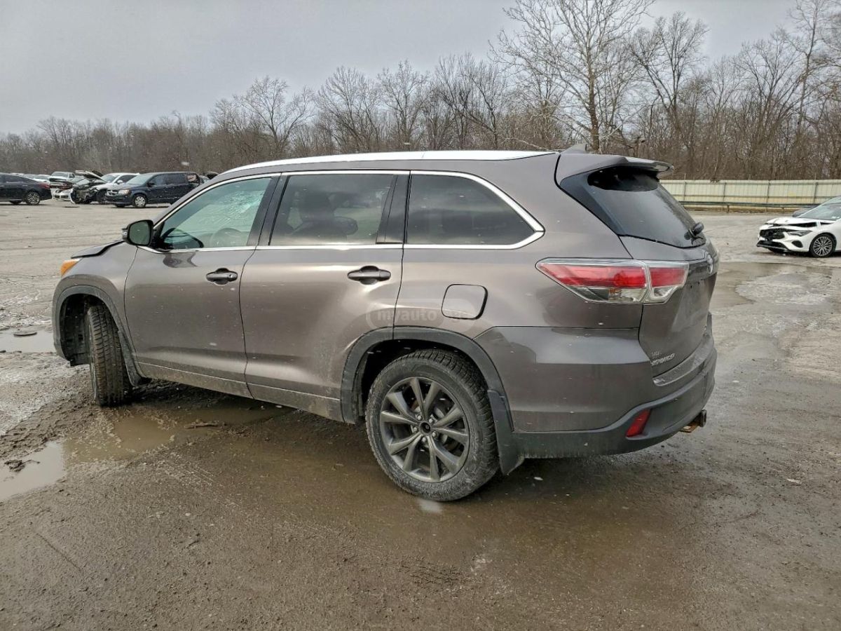 Toyota Highlander 2016 — photo 2