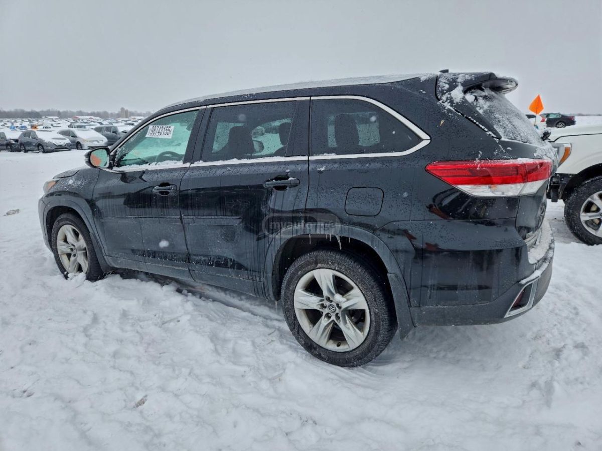 Toyota Highlander 2017 — photo 2