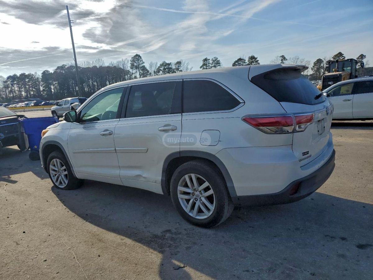 Toyota Highlander 2015 — photo 2