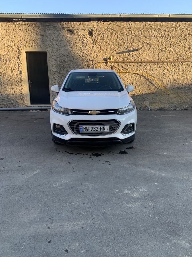Chevrolet Trax 2017 — photo 2