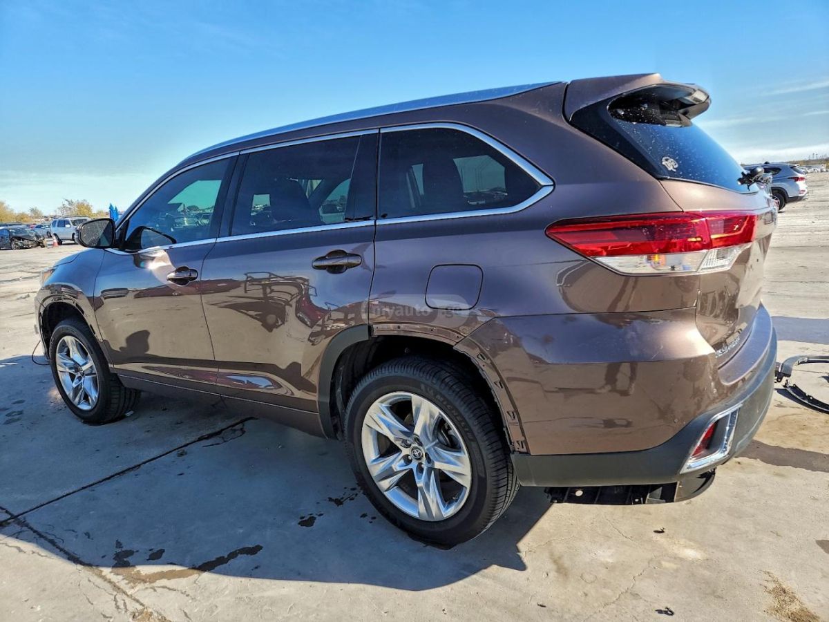 Toyota Highlander 2018 — photo 2
