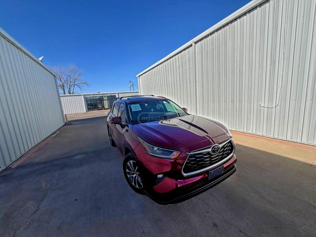 Toyota Highlander 2021 — photo 2