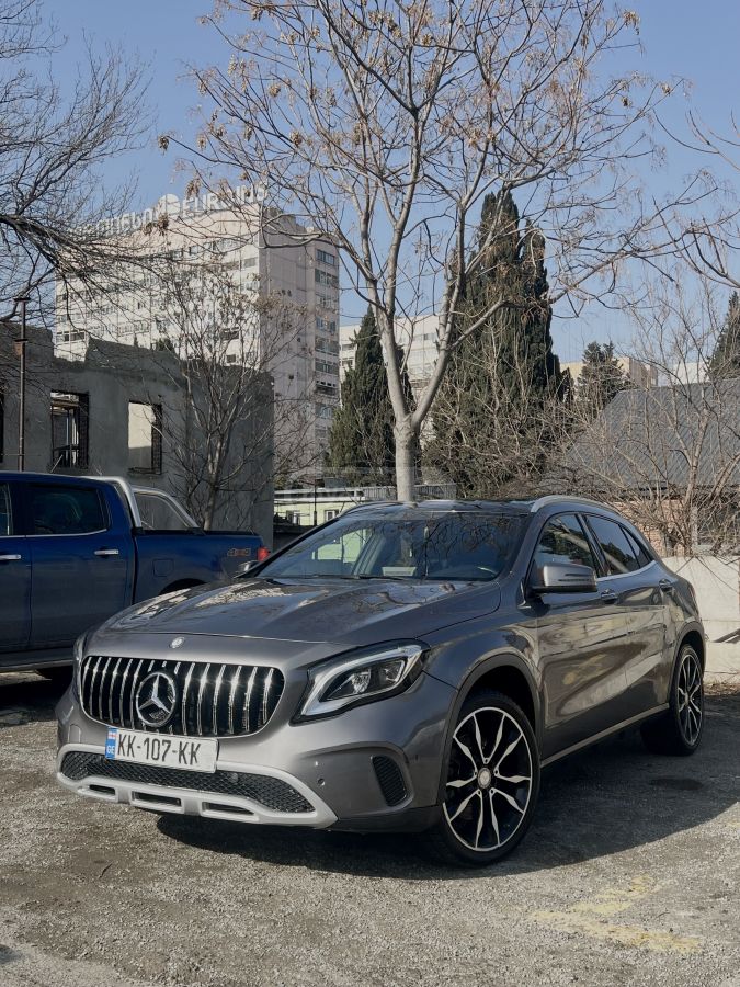 Mercedes-Benz GLA 250
