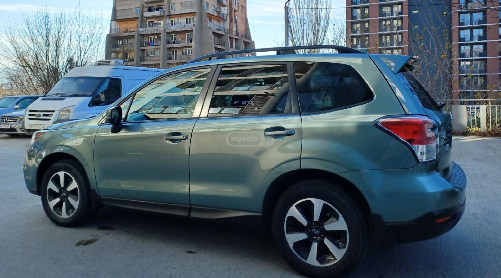 Subaru Forester 2018 — photo 2