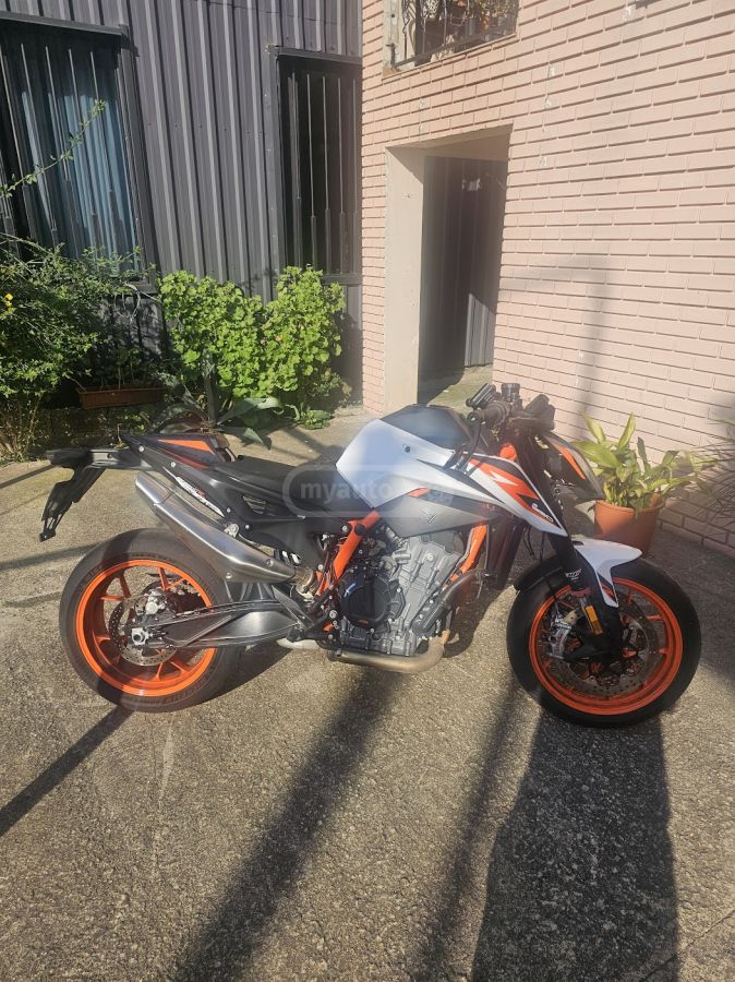 KTM 890 Duke 2022 — photo 2