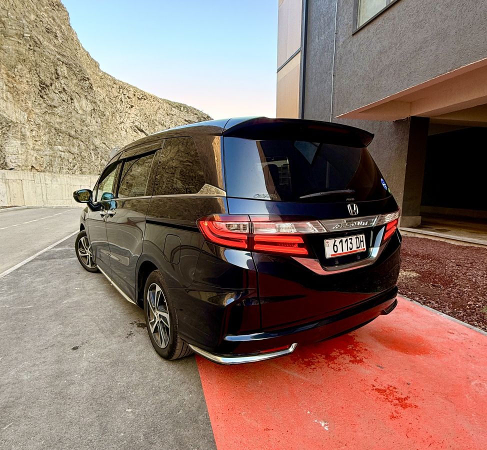Honda Odyssey 2017 — photo 2