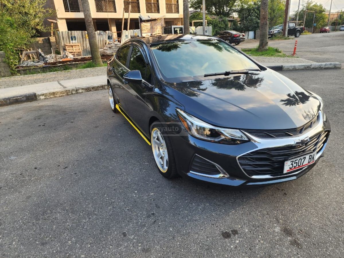 Chevrolet Cruze 2017 — photo 2