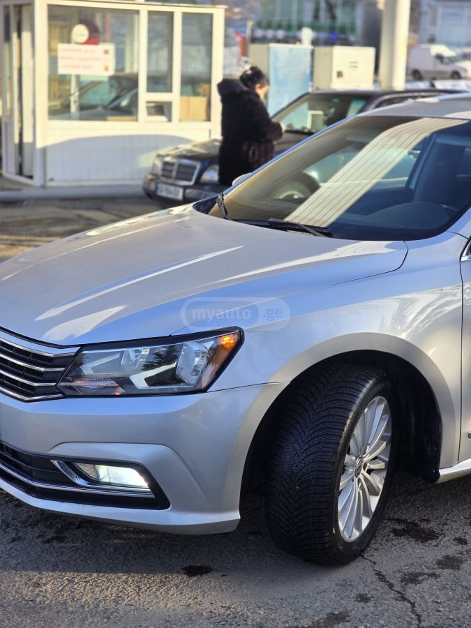 Volkswagen Passat 2016 — photo 2