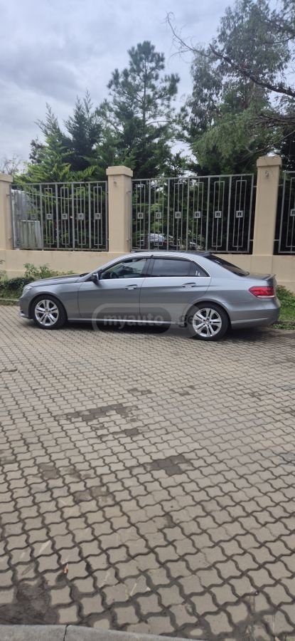 Mercedes-Benz E 200 2014 — photo 2