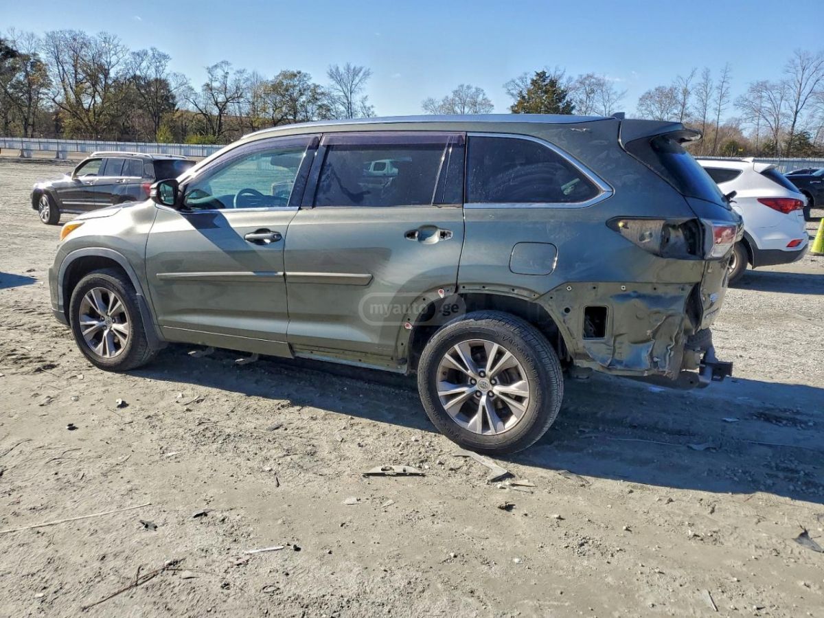 Toyota Highlander 2014 — photo 2