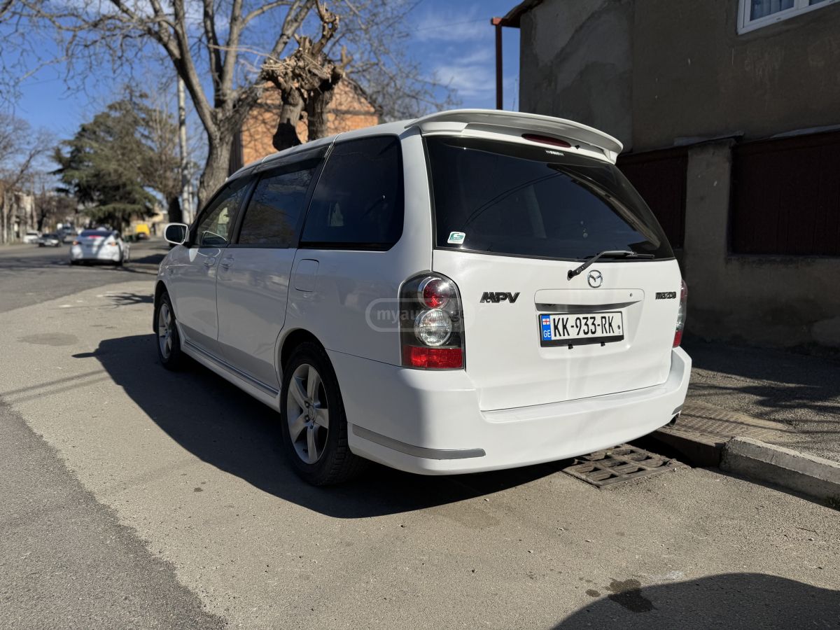 Mazda MPV 2005 — photo 2