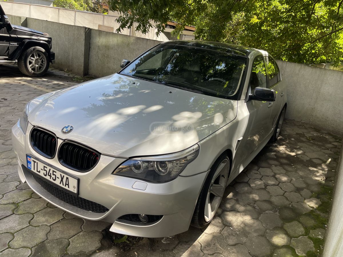 BMW 545 2004 — photo 2