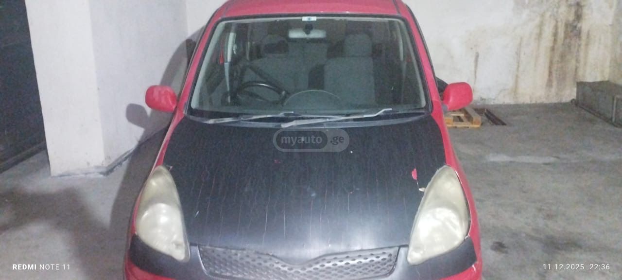 Toyota Fun Cargo 2003 — photo 2