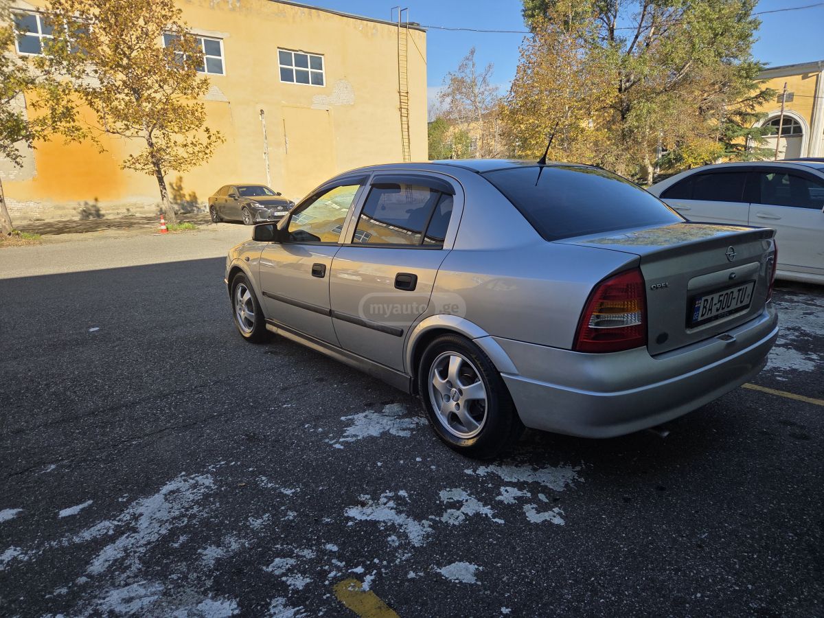 Opel Astra 2000 — photo 2
