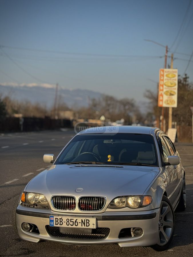 BMW 320 2003 — photo 2