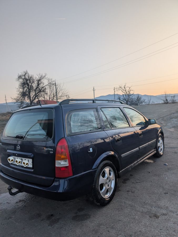 Opel Astra 2000 — photo 2