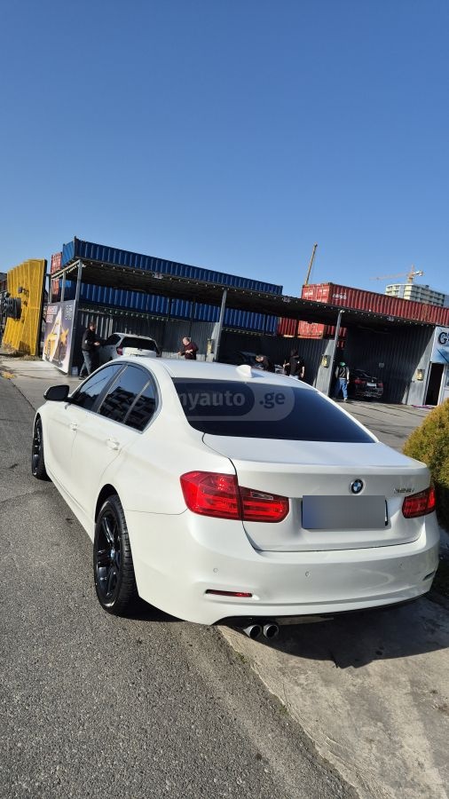 BMW 328 2014 — photo 2