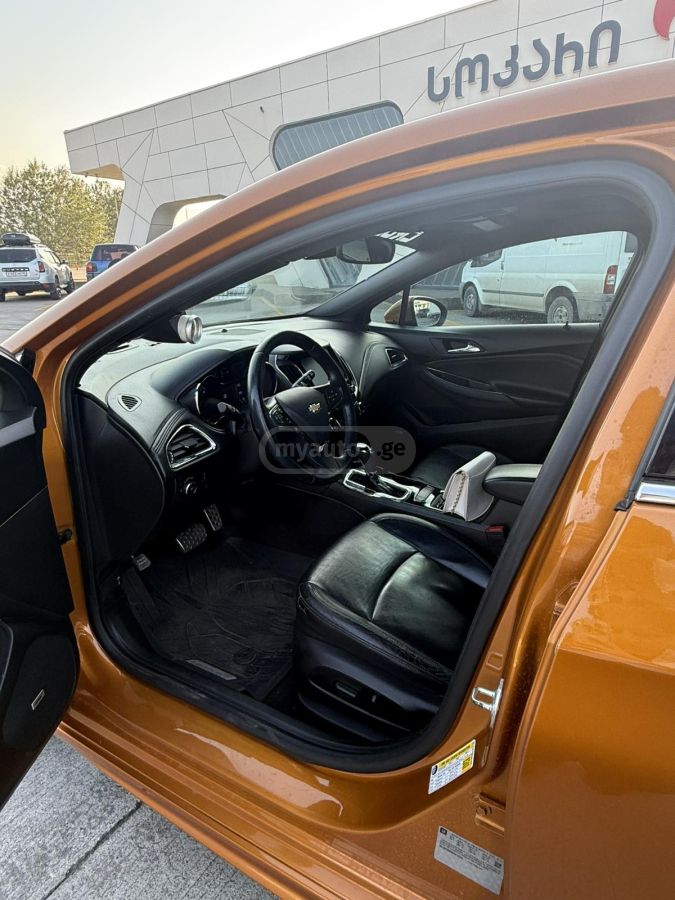 Chevrolet Cruze 2017 — photo 2