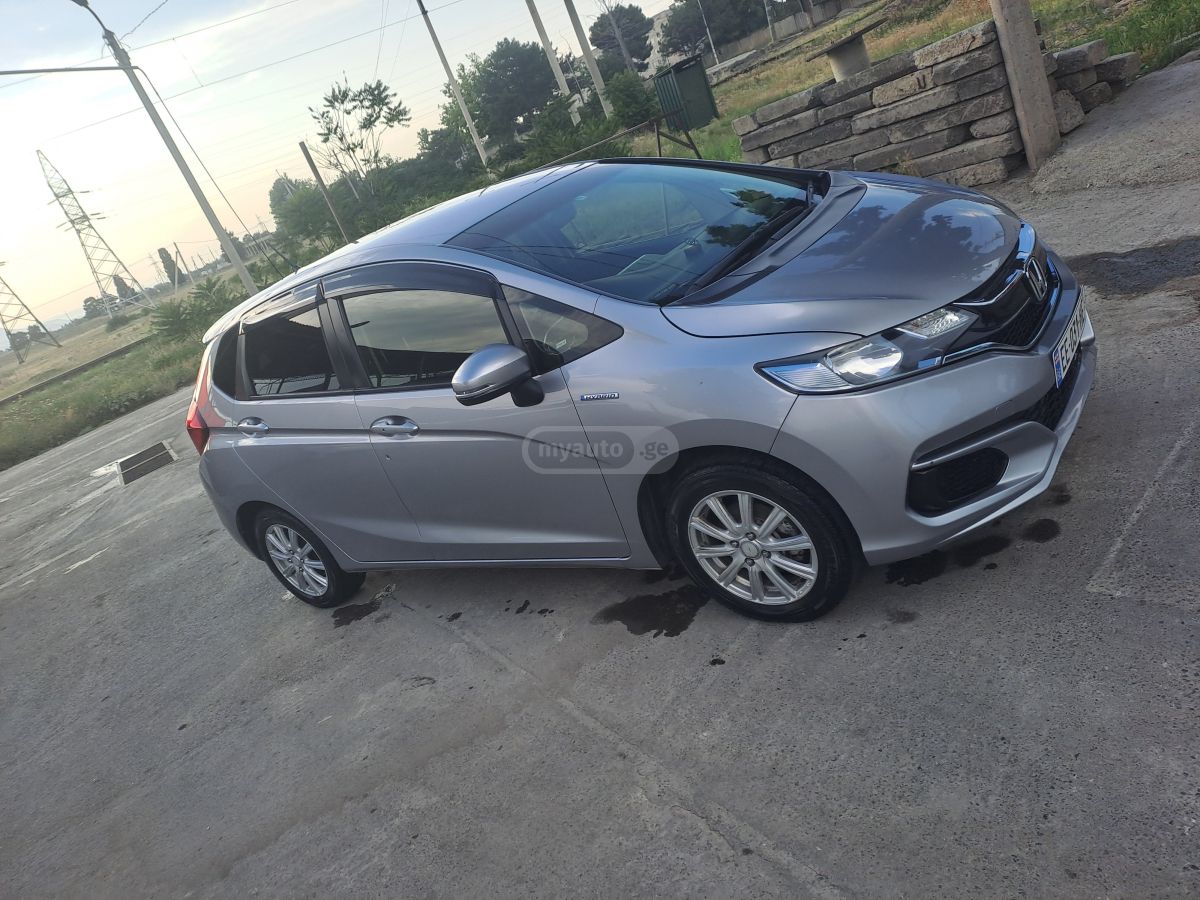 Honda Fit 2018 — photo 2