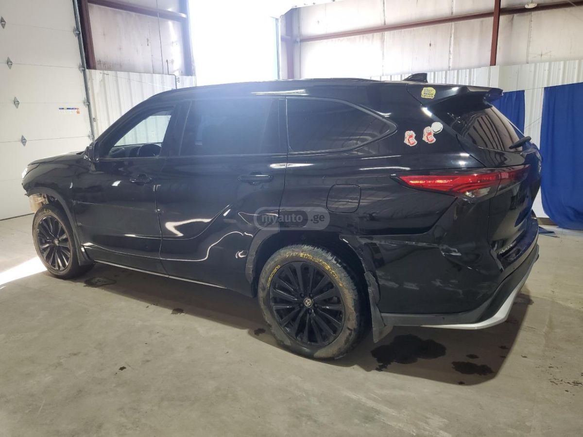 Toyota Highlander 2023 — photo 2
