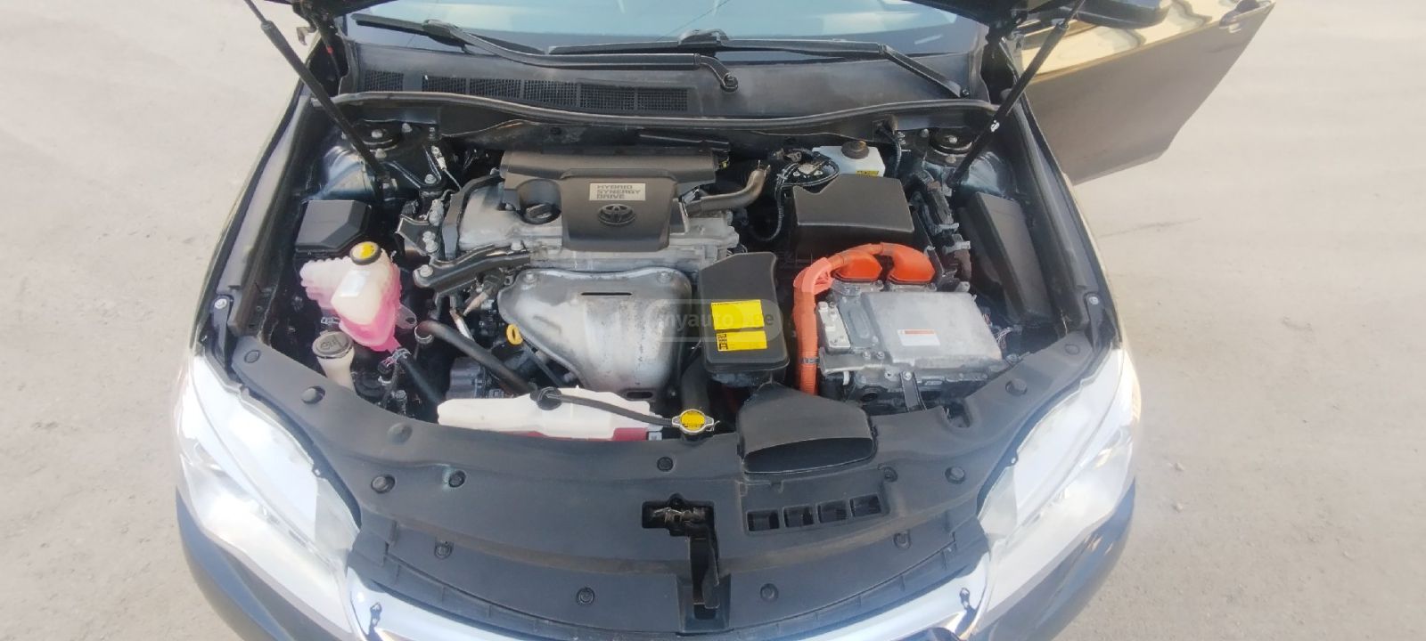 Toyota Camry 2015 — photo 2